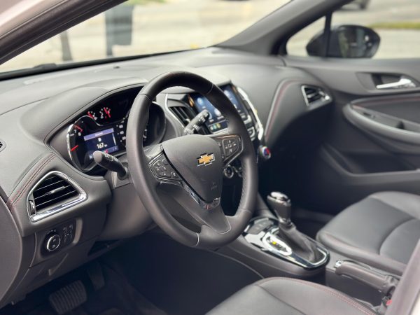 CHEVROLET CRUZE RS 1.4T AT 2022 - Imagen 8
