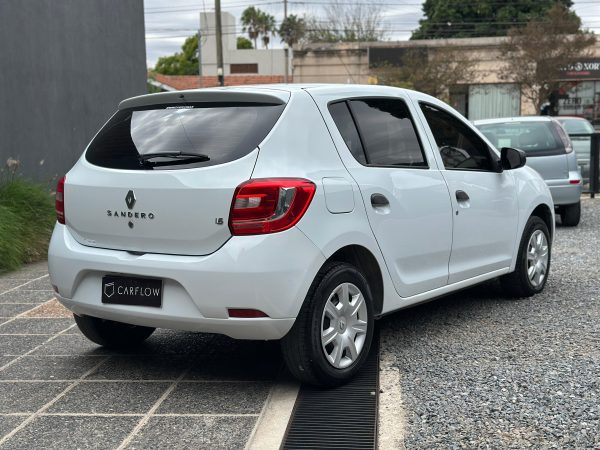 RENAULT SANDERO AUTENTIC 1.6 GNC 2017 - Imagen 9