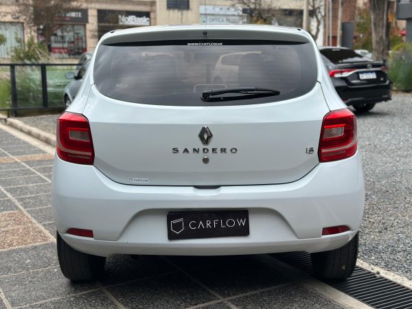 RENAULT SANDERO AUTENTIC 1.6 GNC 2017 - Imagen 7