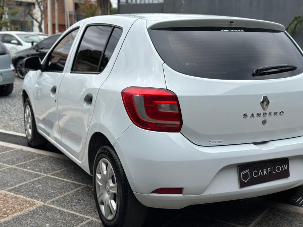 RENAULT SANDERO AUTENTIC 1.6 GNC 2017 - Imagen 6