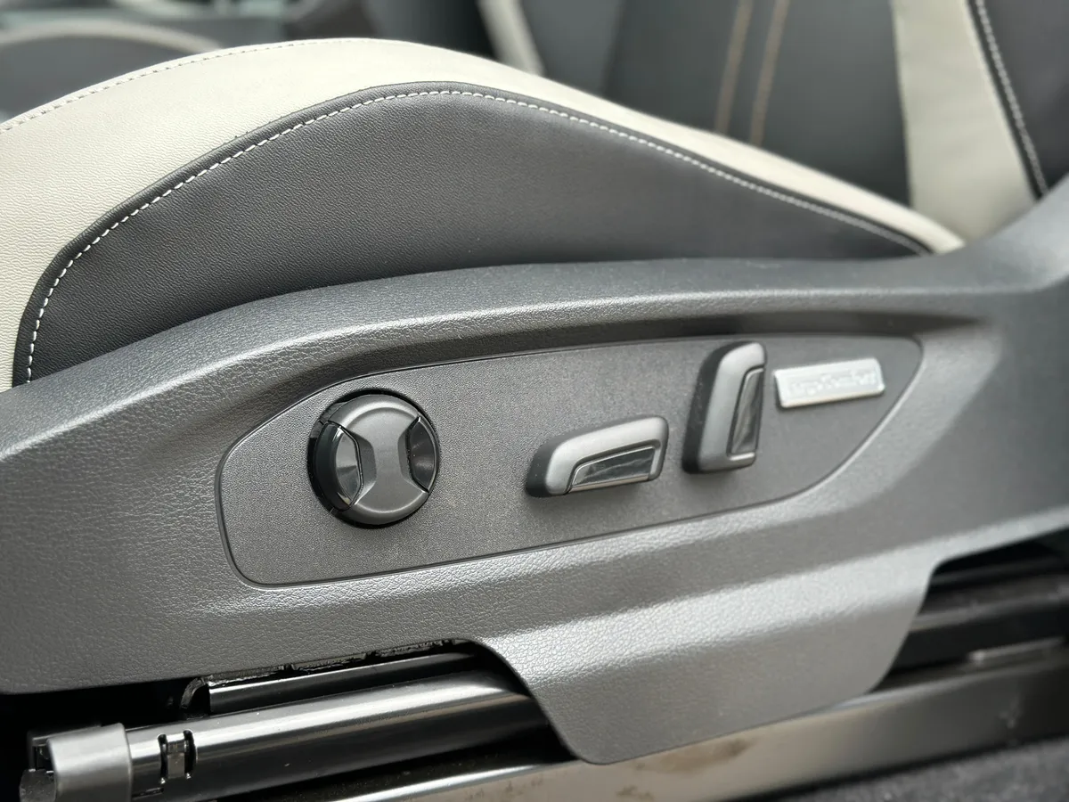 VOLKSWAGEN AMAROK HIGH 2.0 4X2 AT - Imagen 12