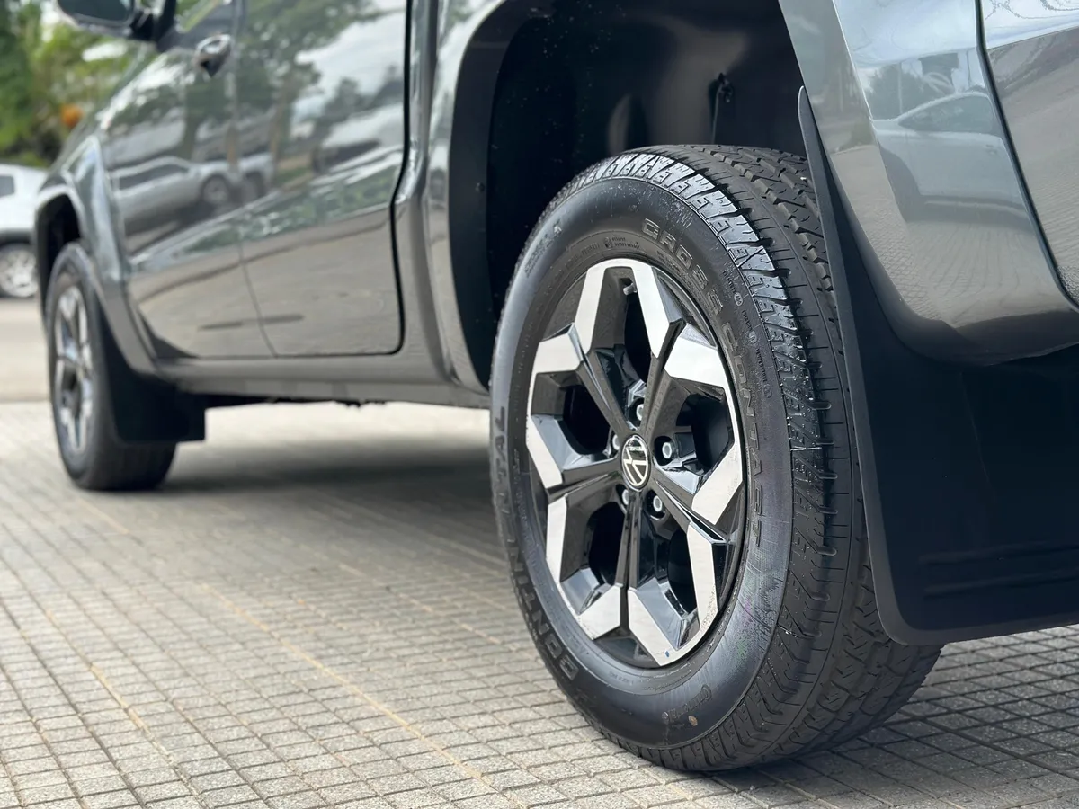 VOLKSWAGEN AMAROK HIGH 2.0 4X2 AT - Imagen 14