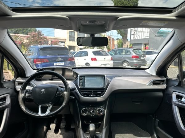 PEUGEOT 208 ALLURE NAV 1.6 MT 2017 - Imagen 14
