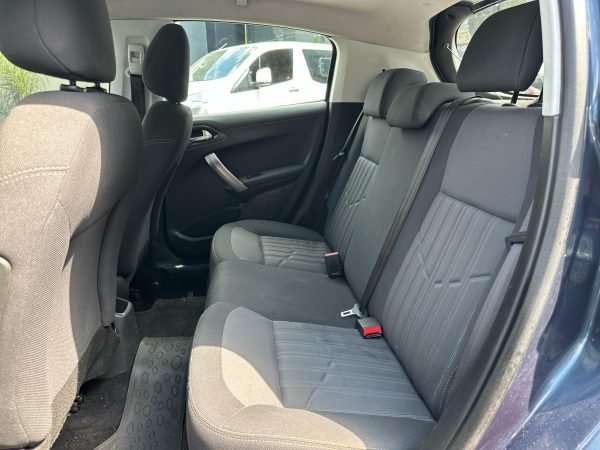 PEUGEOT 208 ALLURE NAV 1.6 MT 2017 - Imagen 16