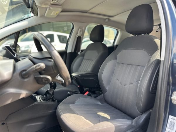 PEUGEOT 208 ALLURE NAV 1.6 MT 2017 - Imagen 11