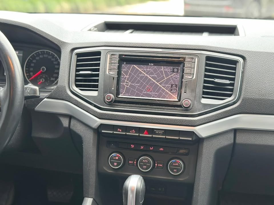VOLKSWAGEN AMAROK HIGHLINE AT 180 4X2 2023 - Imagen 6